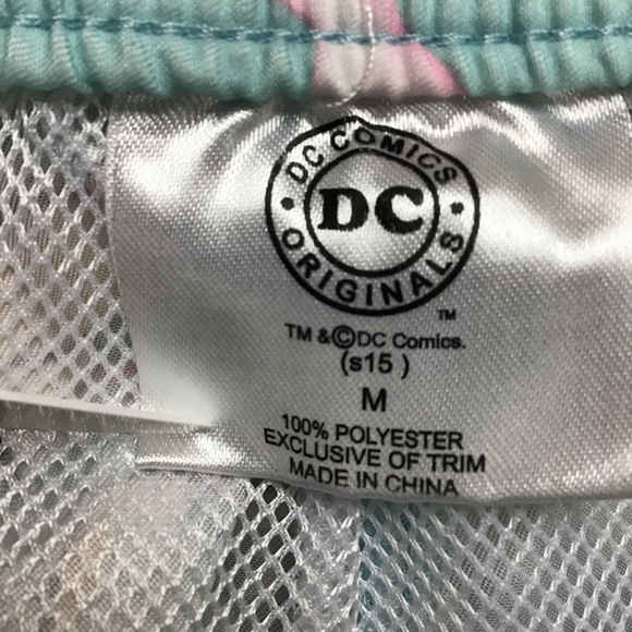 DC Comics Batman and Robin surfing graphic men’s swim trunks M - Picture 3 of 11